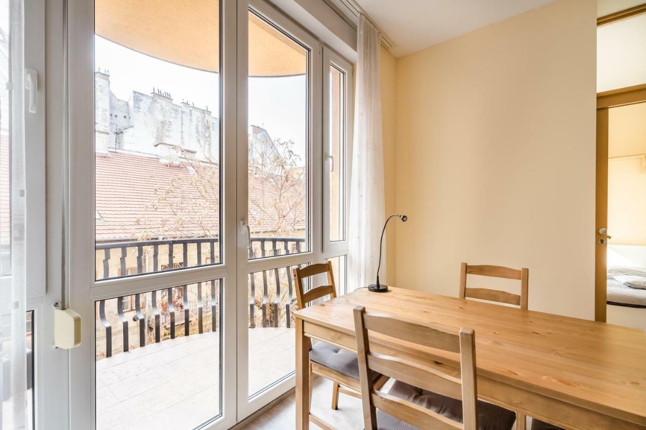 Bpr Vivid Downtown Vibe With Balcony Appartement Boedapest Buitenkant foto